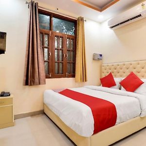 Kings Hotel & Banquet Hall